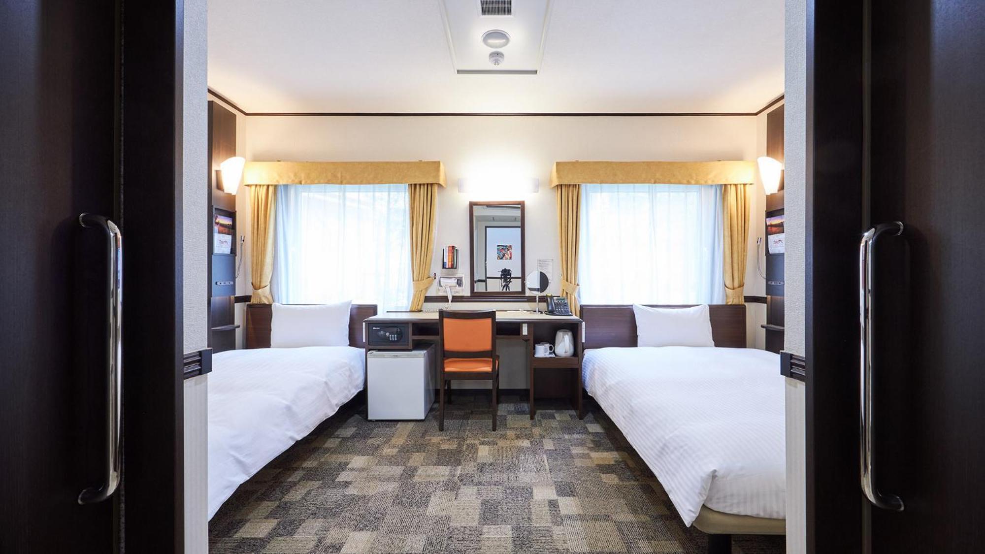 Toyoko Inn Tsu Eki Nishi Guchi Exterior photo